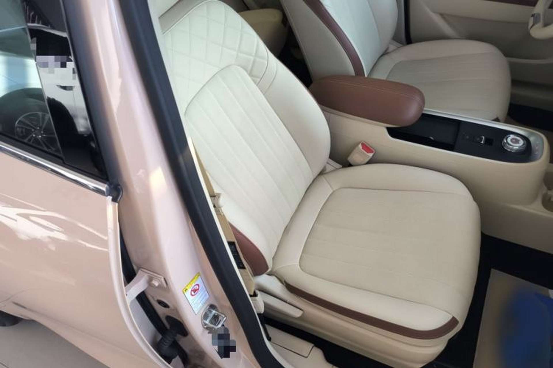 Used ORA Good Cat 2021 400km Standard Range Athena Edition Lithium-Ion Battery Right Front Seat