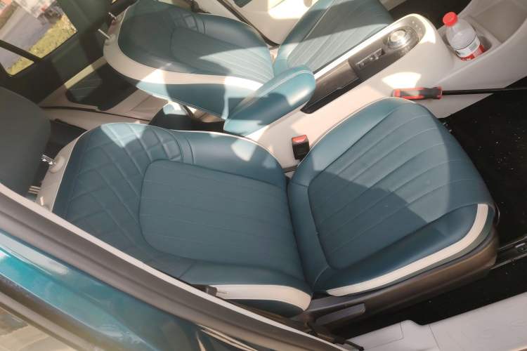 Used ORA Good Cat 2021 500km Long-Range Poseidon Edition Lithium-Ion Battery Right Front Seat