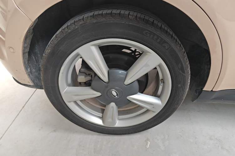 Used ORA Good Cat 2021 400km Standard Range Athena Edition Lithium Iron Phosphate Right Rear Wheel Hub