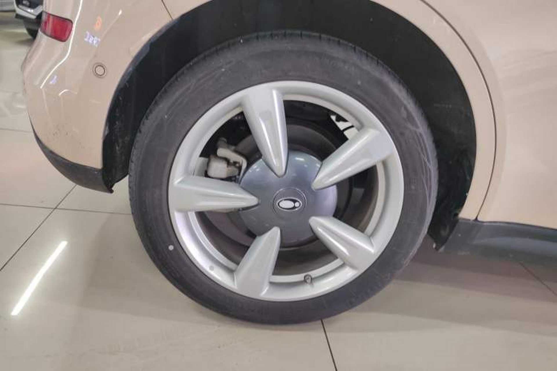 Used ORA Good Cat 2021 400km Standard Range Athena Edition Lithium-Ion Battery Right Rear Wheel Hub