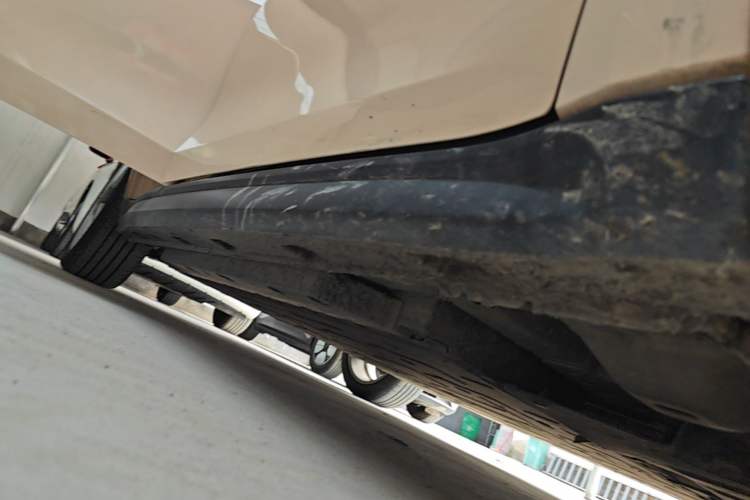 Used ORA Good Cat 2021 400km Standard Range Athena Edition Lithium Iron Phosphate Right Side Sill