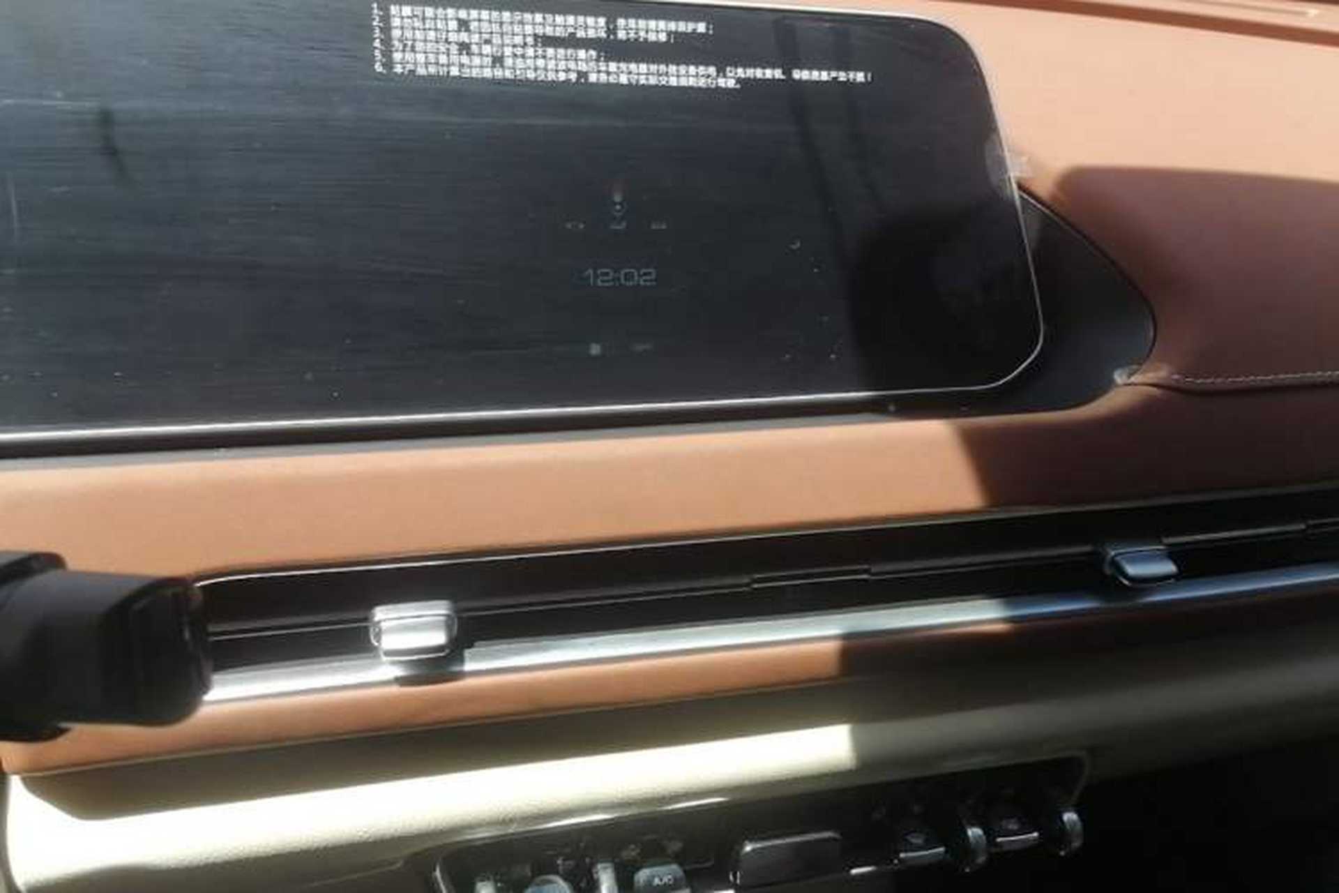 Used ORA Good Cat 2022 400km Standard Range Premium Version Lithium-Ion Battery Audio And AC Panel