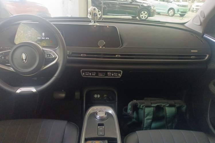 Used ORA Good Cat 2022 400km Standard Range Luxury Version Lithium Iron Phosphate Audio And AC Panel