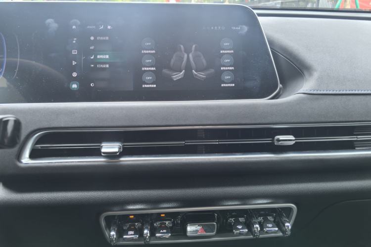 Used ORA Good Cat 2022 400km Standard Range Premium Version Lithium Iron Phosphate Audio And AC Panel