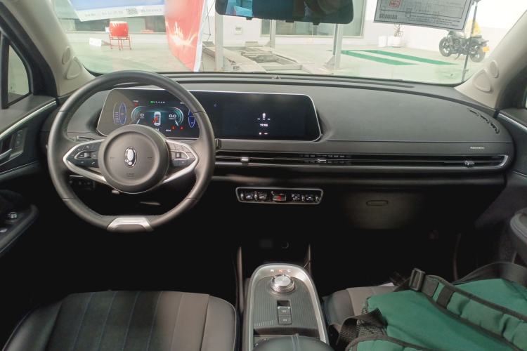 Used ORA Good Cat 2022 400km Standard Range Luxury Version Lithium Iron Phosphate Interior 2