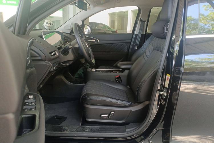 Used ORA Good Cat 2022 400km Standard Range Luxury Version Lithium Iron Phosphate Interior 3