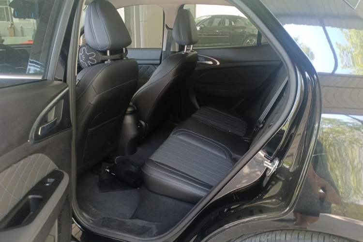 Used ORA Good Cat 2022 400km Standard Range Luxury Version Lithium Iron Phosphate Interior 4