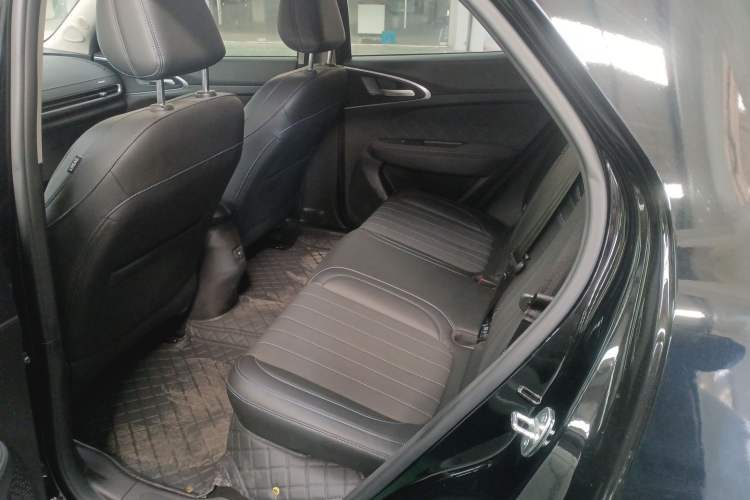 Used ORA Good Cat 2022 400km Standard Range Luxury Version Lithium Iron Phosphate Interior 4