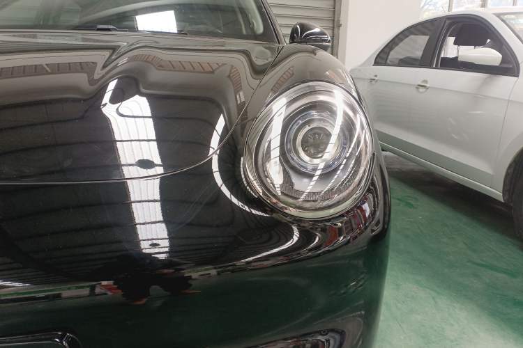 Used ORA Good Cat 2022 400km Standard Range Luxury Version Lithium Iron Phosphate Left Front Headlight