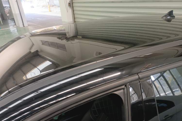 Used ORA Good Cat 2022 400km Standard Range Luxury Version Lithium Iron Phosphate Roof