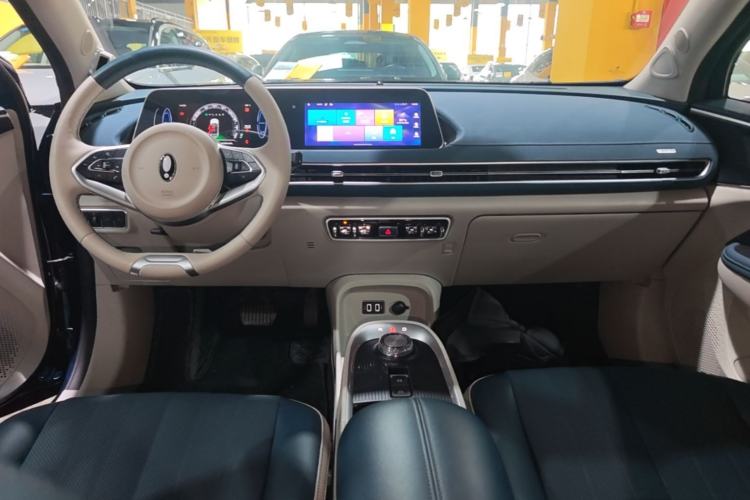 Used ORA Good Cat 2022 400km Standard Range Premium Version Lithium Iron Phosphate Center Console