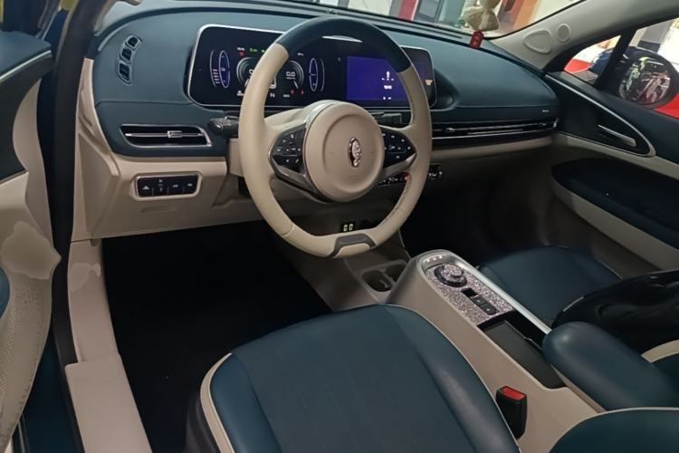 Used ORA Good Cat 2022 400km Standard Range Premium Version Lithium Iron Phosphate Center Console