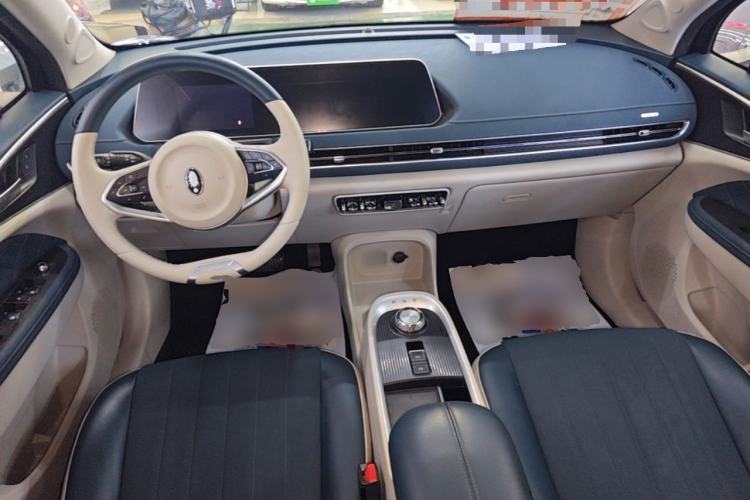 Used ORA Good Cat 2022 400km Standard Range Luxury Version Ternary Lithium Center Console