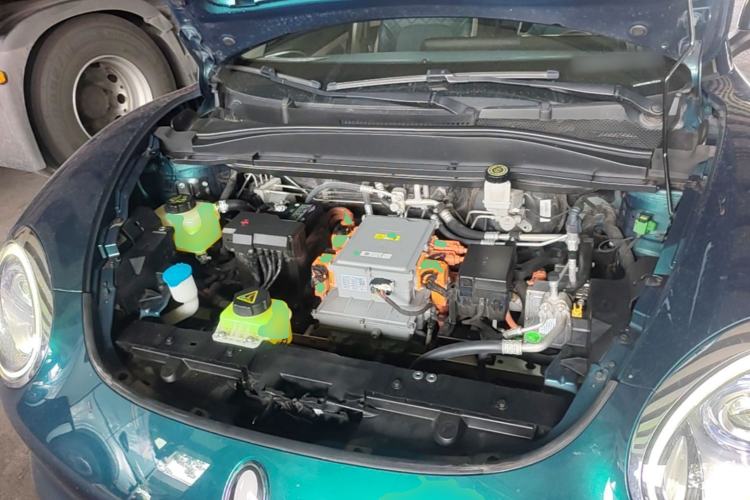 Used ORA Good Cat 2022 400km Standard Range Luxury Version Lithium Iron Phosphate Engine Bay