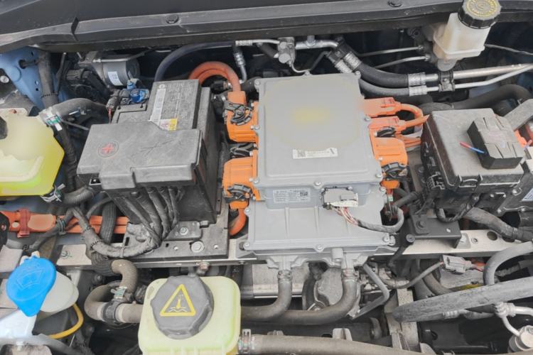 Used ORA Good Cat 2022 Morandi Edition 400km Standard Range Luxury Version Lithium-Ion Battery Engine Bay
