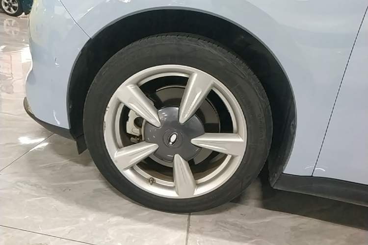 Used ORA Good Cat 2022 400km Standard Range Premium Version Lithium-Ion Battery Exterior 4