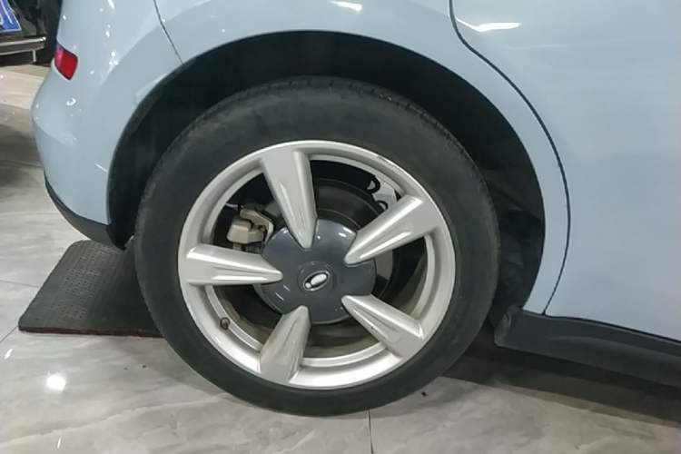 Used ORA Good Cat 2022 400km Standard Range Premium Version Lithium-Ion Battery Exterior 5