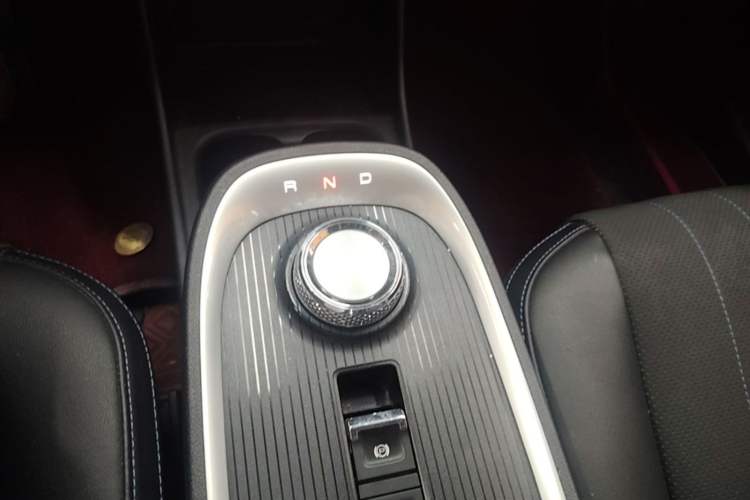 Used ORA Good Cat 2022 400km Standard Range Premium Version Lithium Iron Phosphate Gear Lever