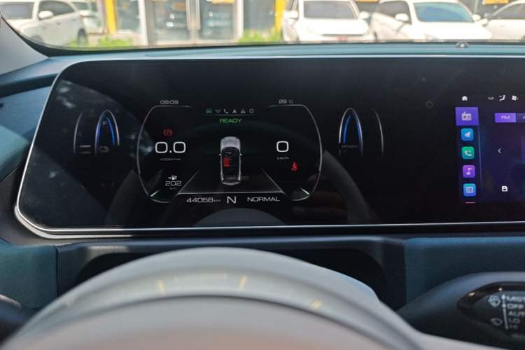 Used ORA Good Cat 2022 400km Standard Range Premium Version Lithium-Ion Battery Instrument Cluster