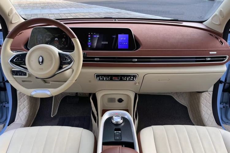 Used ORA Good Cat 2022 Morandi Edition 400km Standard Range Luxury Version Lithium-Ion Battery Interior 1