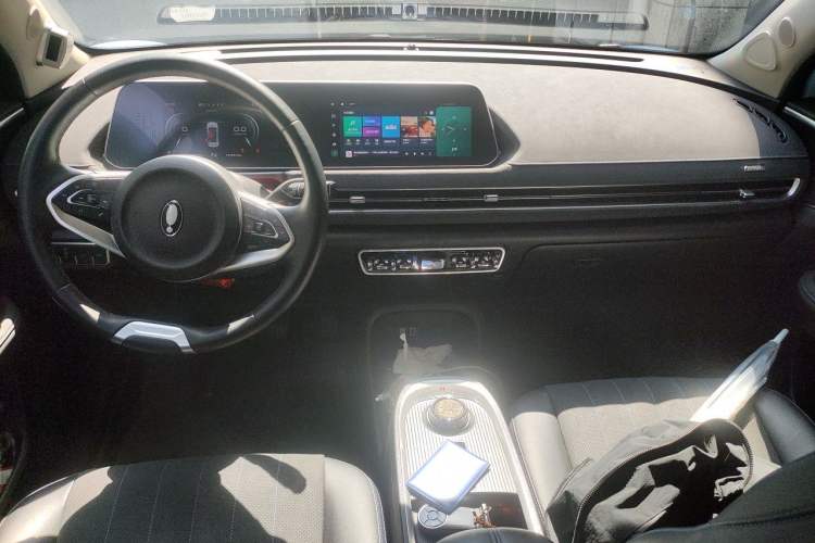 Used ORA Good Cat 2022 400km Standard Range Premium Version Lithium Iron Phosphate Interior 2