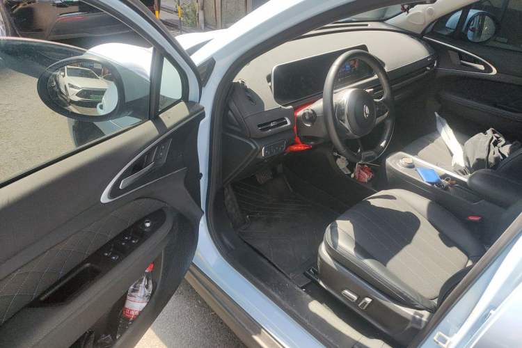 Used ORA Good Cat 2022 400km Standard Range Premium Version Lithium Iron Phosphate Interior 3