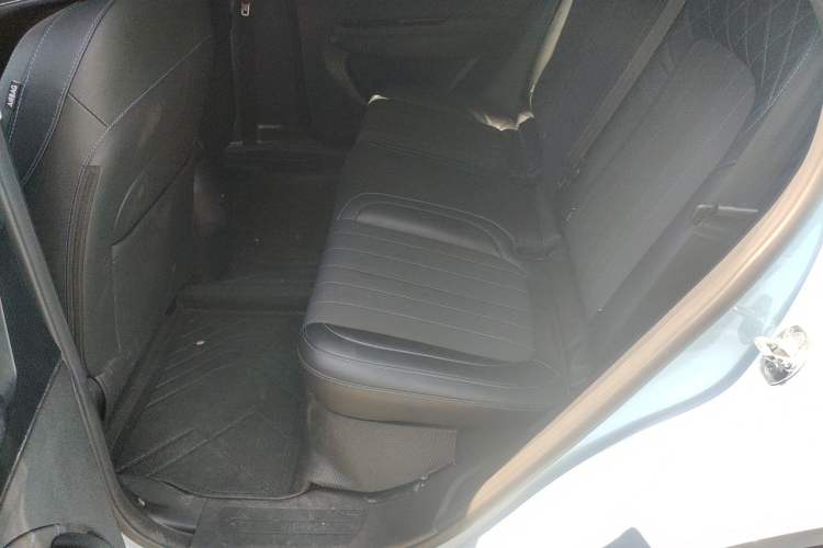 Used ORA Good Cat 2022 400km Standard Range Premium Version Lithium Iron Phosphate Interior 4