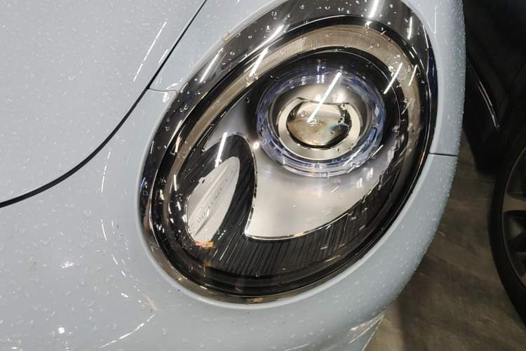 Used ORA Good Cat 2022 Morandi Edition 400km Standard Range Luxury Version Lithium Iron Phosphate Left Front Headlight