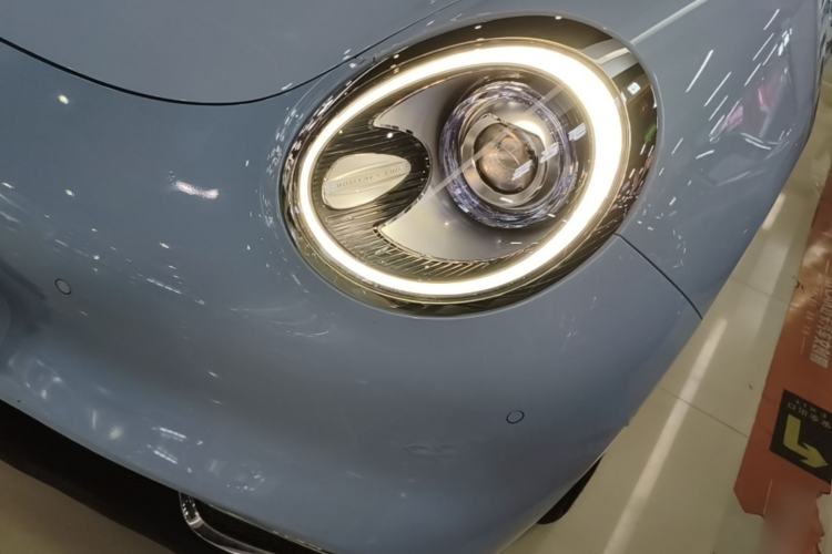 Used ORA Good Cat 2022 400km Standard Range Premium Version Lithium-Ion Battery Left Front Headlight