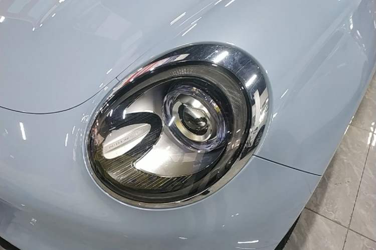 Used ORA Good Cat 2022 400km Standard Range Premium Version Lithium-Ion Battery Left Front Headlight