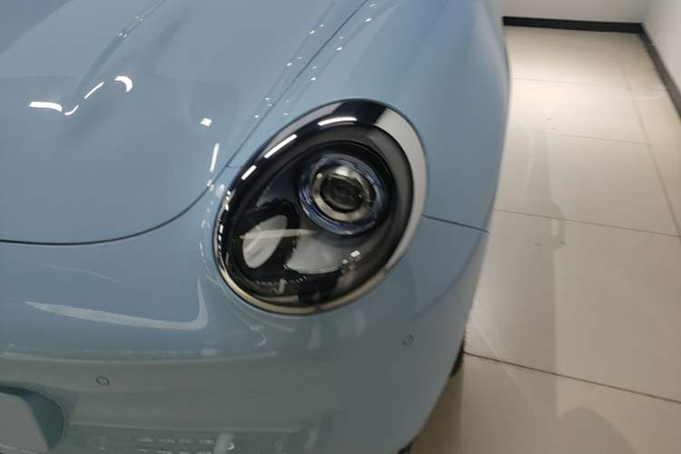 Used ORA Good Cat 2022 400km Standard Range Premium Version Lithium Iron Phosphate Left Front Headlight