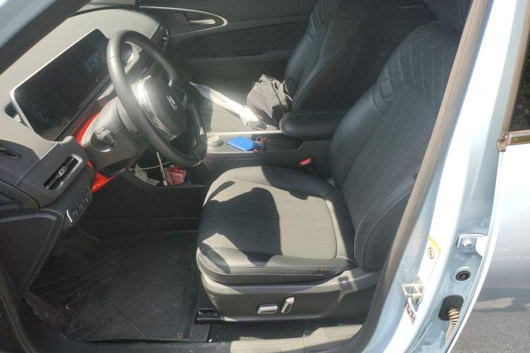 Used ORA Good Cat 2022 400km Standard Range Premium Version Lithium Iron Phosphate Left Front Seat