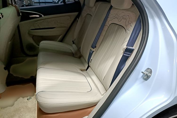 Used ORA Good Cat 2022 400km Standard Range Premium Version Lithium Iron Phosphate Left Rear Seat