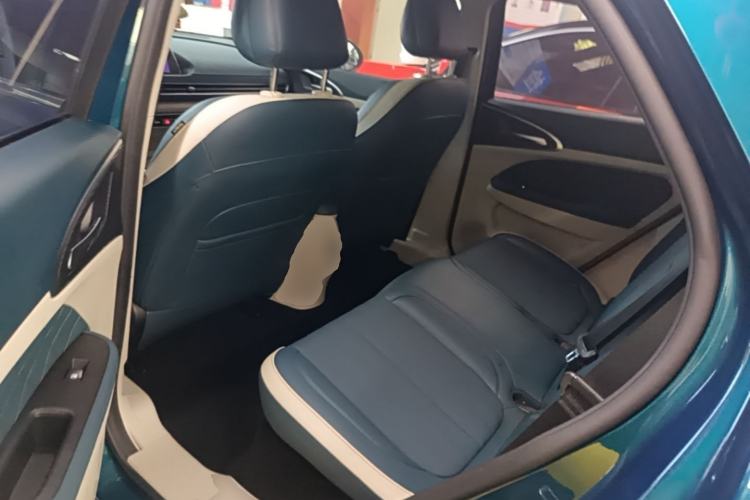 Used ORA Good Cat 2022 400km Standard Range Premium Version Lithium Iron Phosphate Left Rear Seat