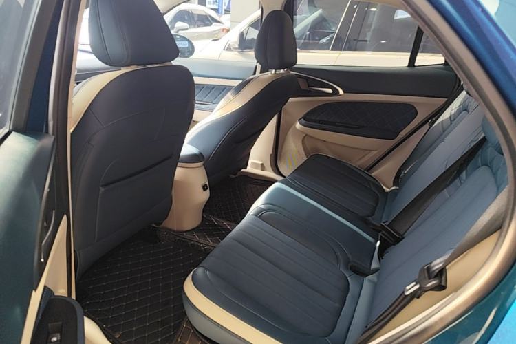 Used ORA Good Cat 2022 Morandi Edition 400km Standard Range Two-Week Young Enjoyment Version Lithium Iron Phosphate Left Rear Seat