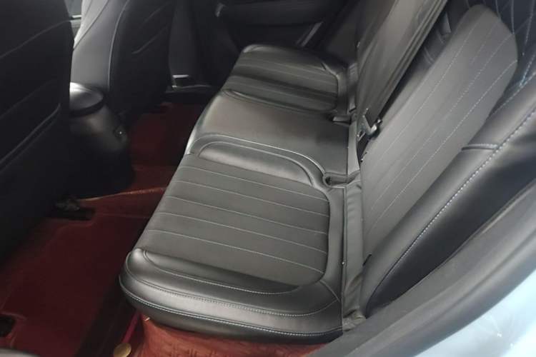 Used ORA Good Cat 2022 400km Standard Range Premium Version Lithium Iron Phosphate Left Rear Seat