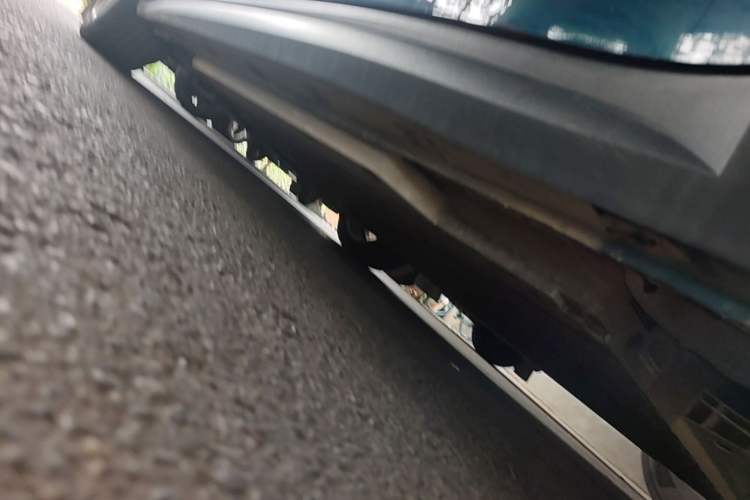 Used ORA Good Cat 2022 400km Standard Range Luxury Version Lithium Iron Phosphate Left Side Sill