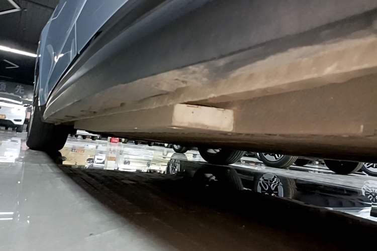 Used ORA Good Cat 2022 400km Standard Range Premium Version Lithium Iron Phosphate Left Side Sill