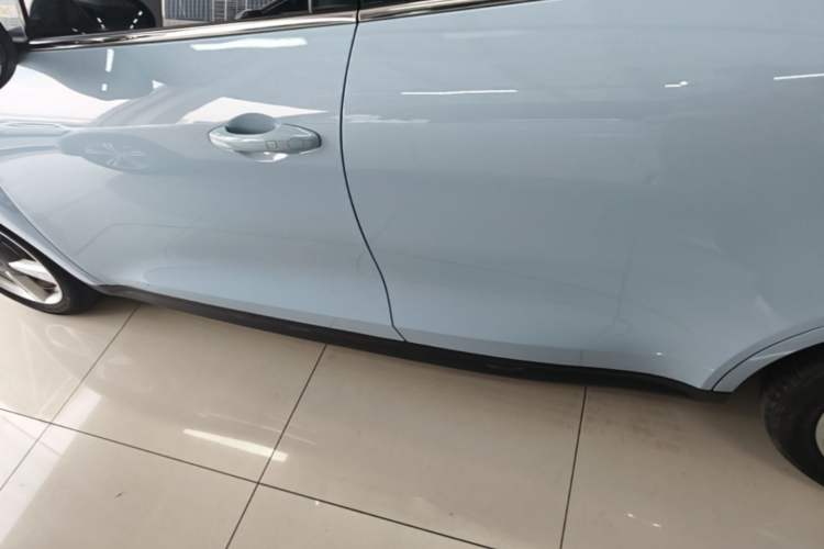 Used ORA Good Cat 2022 400km Standard Range Luxury Version Lithium Iron Phosphate Left Side Sill