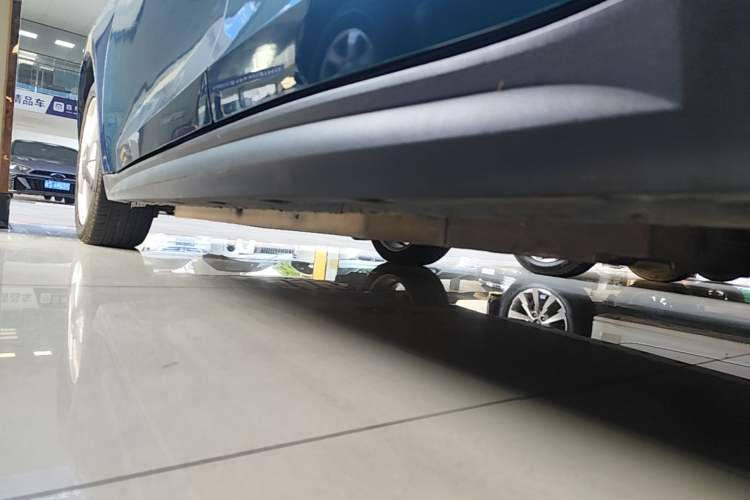 Used ORA Good Cat 2022 400km Standard Range Luxury Version Lithium Iron Phosphate Left Side Sill