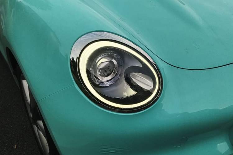 Used ORA Good Cat 2022 400km Standard Range Premium Version Lithium Iron Phosphate Right Front Headlight