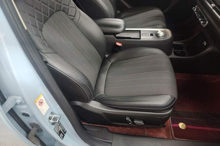 Used ORA Good Cat 2022 400km Standard Range Premium Version Lithium Iron Phosphate Right Front Seat