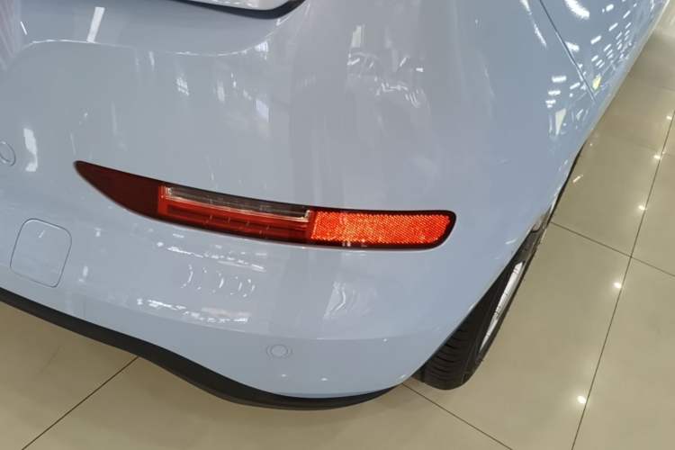 Used ORA Good Cat 2022 400km Standard Range Premium Version Lithium-Ion Battery Right Rear Taillight