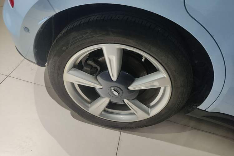 Used ORA Good Cat 2022 400km Standard Range Premium Version Lithium Iron Phosphate Right Rear Wheel Hub