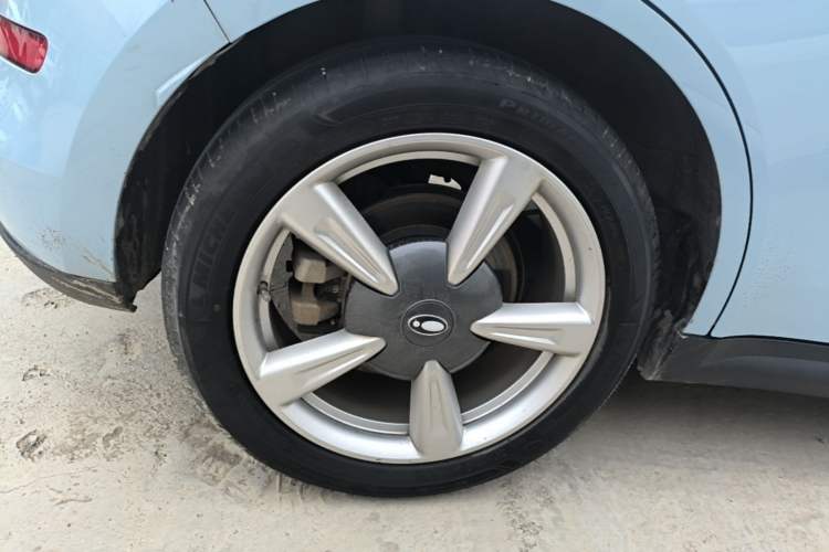 Used ORA Good Cat 2022 Morandi Edition 400km Standard Range Premium Version Lithium Iron Phosphate Right Rear Wheel Hub