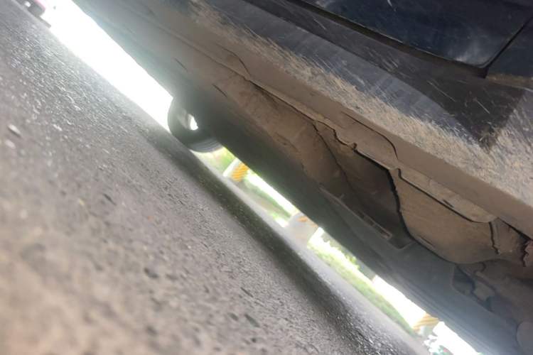 Used ORA Good Cat 2022 400km Standard Range Luxury Version Lithium Iron Phosphate Right Side Sill