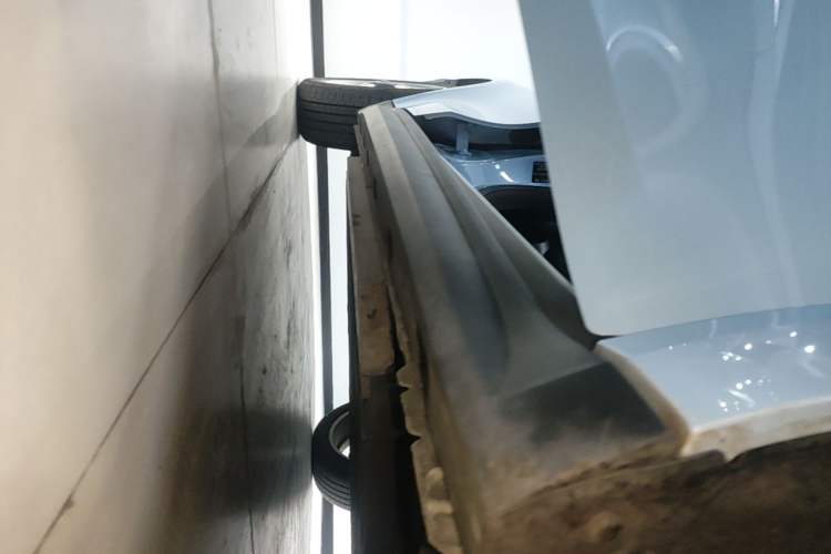 Used ORA Good Cat 2022 400km Standard Range Premium Version Lithium Iron Phosphate Right Side Sill