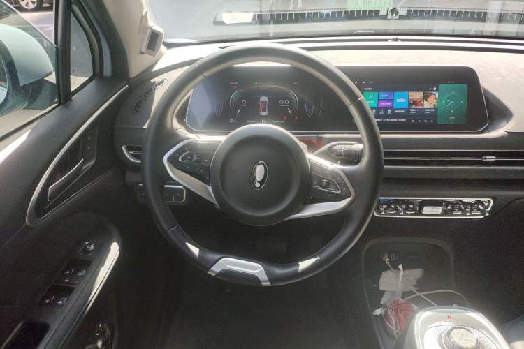 Used ORA Good Cat 2022 400km Standard Range Premium Version Lithium Iron Phosphate Steering Wheel