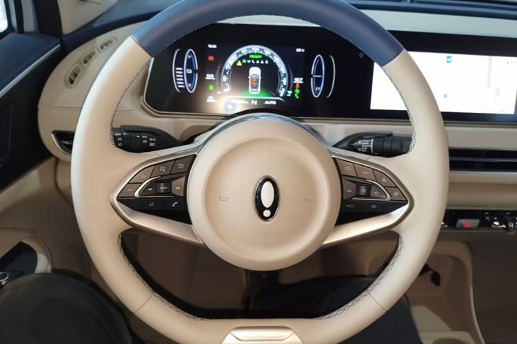Used ORA Good Cat 2022 400km Standard Range Premium Version Lithium-Ion Battery Steering Wheel