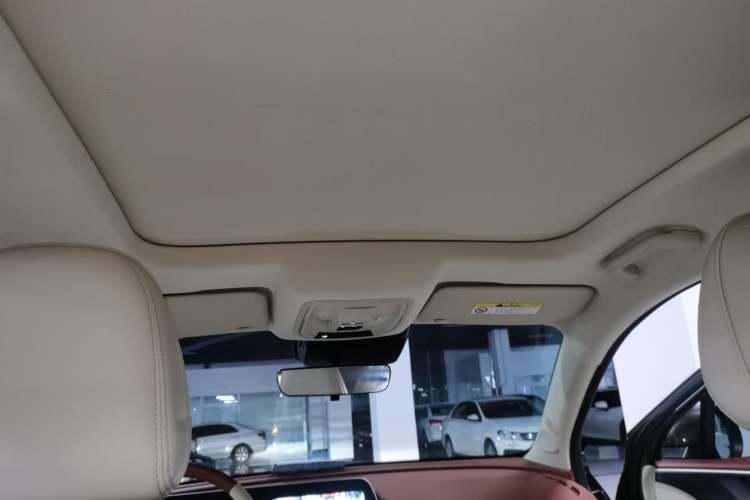 Used ORA Good Cat 2022 Morandi Edition 400km Standard Range Premium Version Lithium Iron Phosphate Headliner
